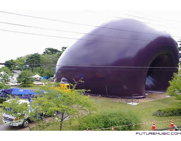 ark-nova-inflatable-concert-hall-outside