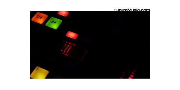 Novation Sneaks New DJ controller